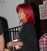 th_45231_RihannaoutandaboutinLosAngeles_06_122_1098lo.jpg