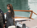 th_39151_angelinajolieonsettikipetercelebritycity001_123_1105lo.jpg