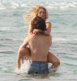 th_21584_celebrity_paradise.com_TheElder_82_122_660lo.jpg