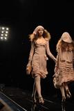 th_26342_md-germainpire.info-fw06-rtw-paris-w-rykiel-001-mv2wya0_122_878lo.jpg